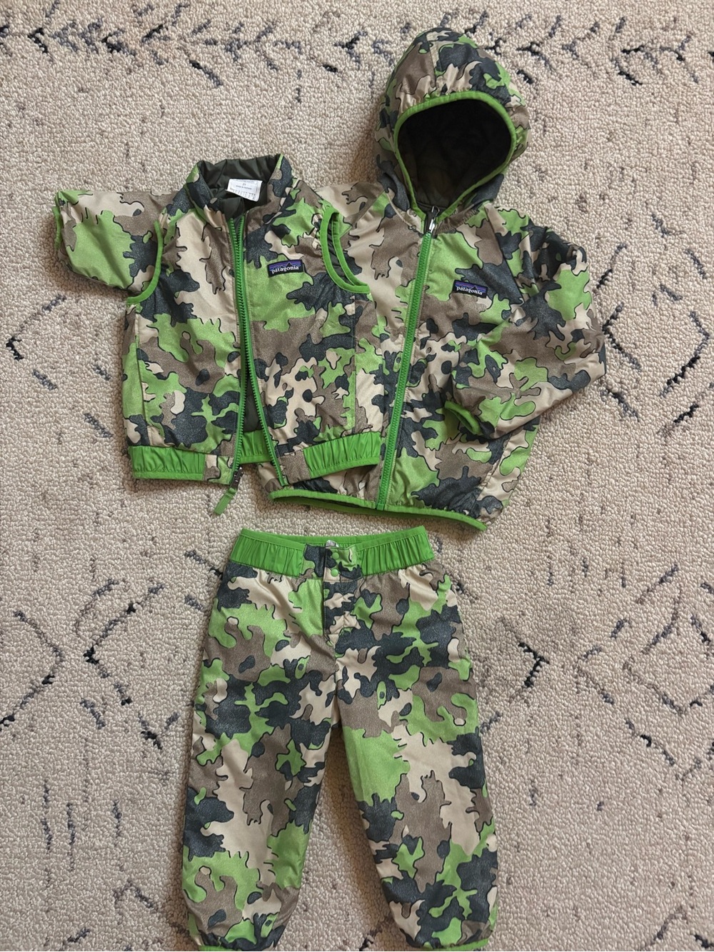 Patagonia Kids bundle 3-Piece Jacket, Hood & Pants Set (2T) snowsuit overalls